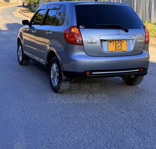Mazda Verisa 2008 Silver