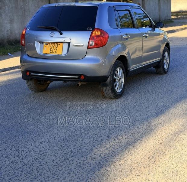 Mazda Verisa 2008 Silver