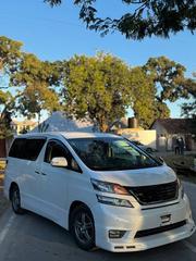 Toyota Vellfire 2009 White for sale