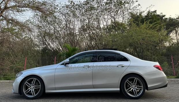 Mercedes-Benz E250 2016 Silver