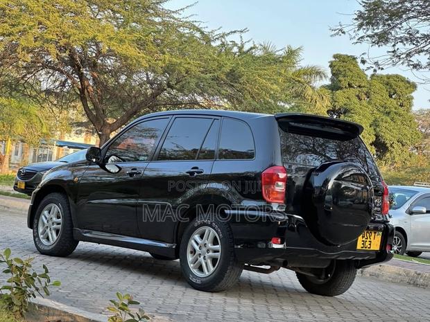 Toyota RAV4 2001 Black
