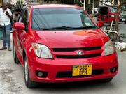 Toyota IST 2005 Red for sale