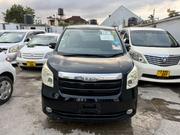 Toyota Noah 2.0 143hp FWD (8 Seater) 2008 Black for sale