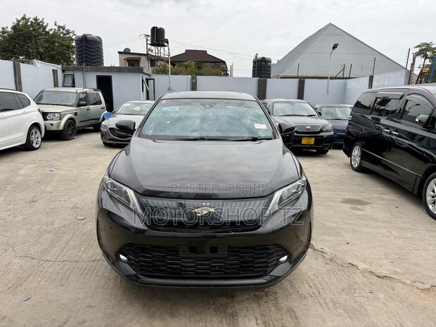 Toyota Harrier 2.0 2016 Brown