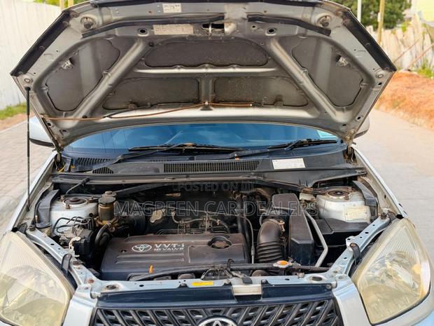 Toyota RAV4 2005 Silver
