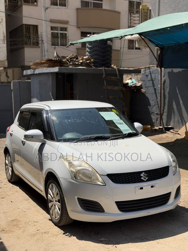 Suzuki Swift 2012 White