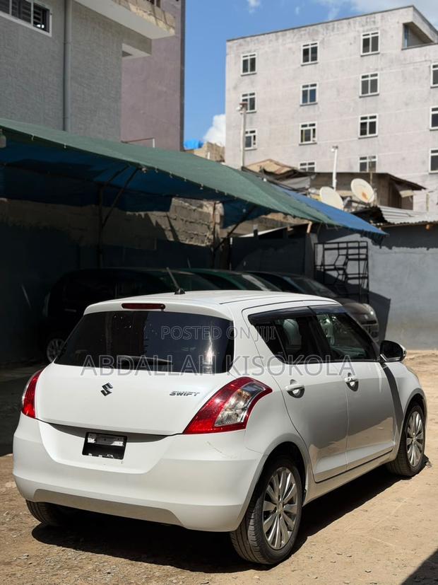 Suzuki Swift 2012 White