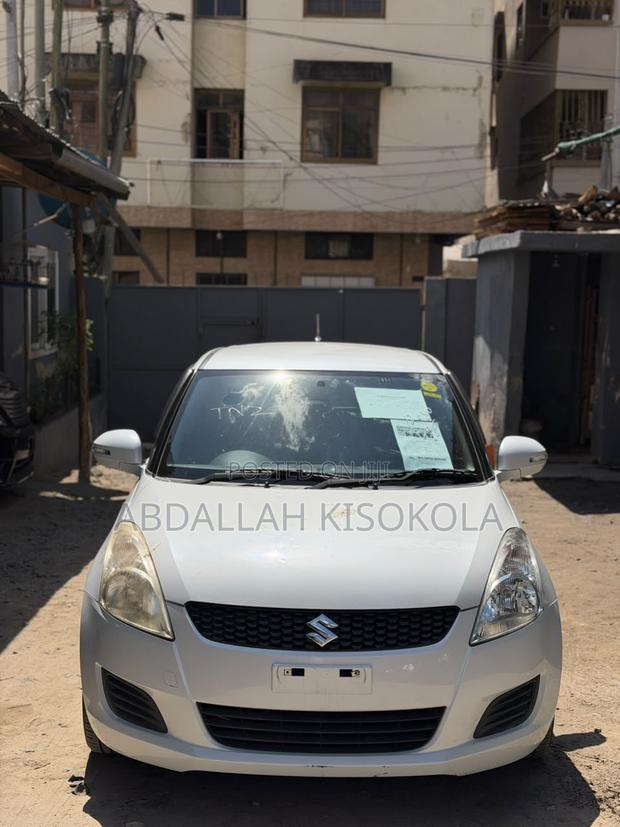 Suzuki Swift 2012 White