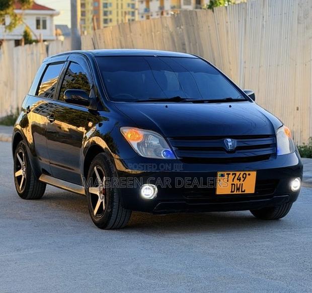 Toyota IST 2005 Black