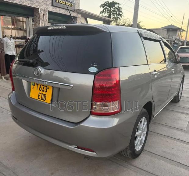 Toyota Wish 2007 Gray