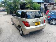 Toyota IST 2004 Gold for sale