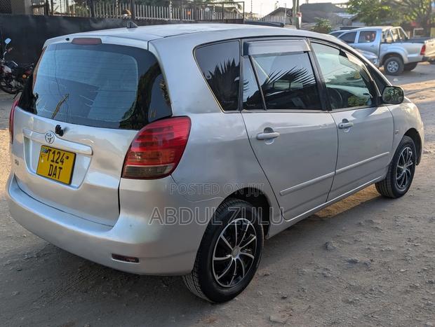 Toyota Corolla Spacio 2004 Silver
