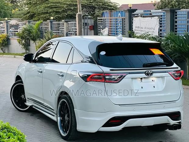 Toyota Harrier 2016 White