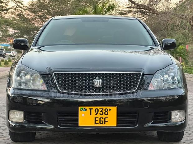 Toyota Crown 2006 Black