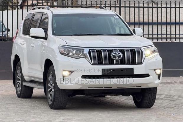 Toyota Land Cruiser Prado 2022 White