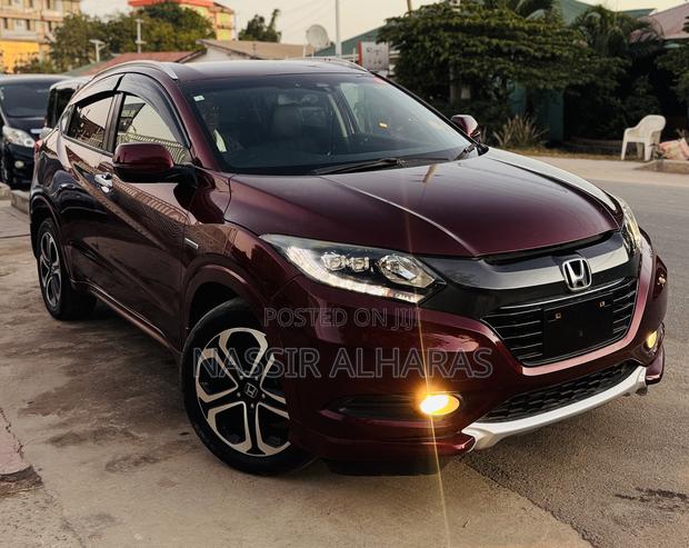 Honda Vezel 1.5 Hybrid 2WD 2014 Maroon