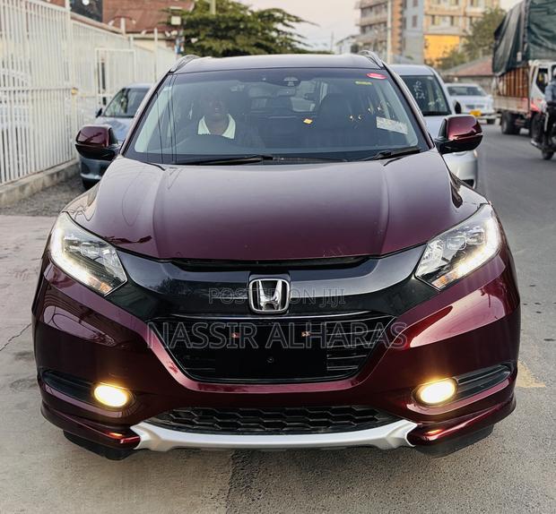 Honda Vezel 1.5 Hybrid 2WD 2014 Maroon