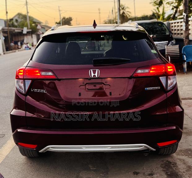Honda Vezel 1.5 Hybrid 2WD 2014 Maroon