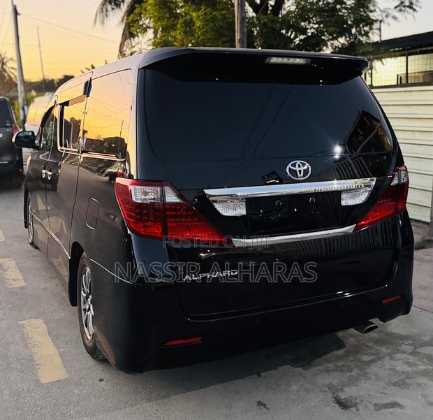Toyota Alphard 2.4 Petrol FWD 2010 Black
