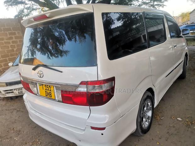 Toyota Alphard 2006 White