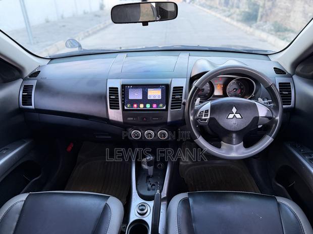 Mitsubishi Outlander 2006 Gray