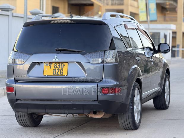 Mitsubishi Outlander 2006 Gray