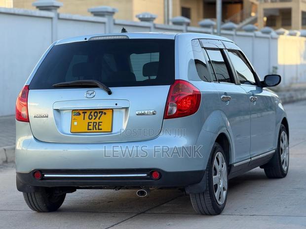 Mazda Verisa 2009 Silver