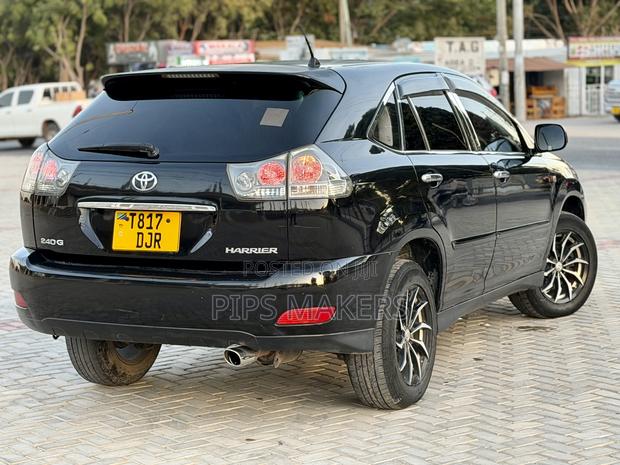 Toyota Harrier 2.4 4WD 2004 Black