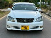 Toyota Crown Royale 2005 White for sale