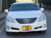Toyota Crown 2010 White for sale