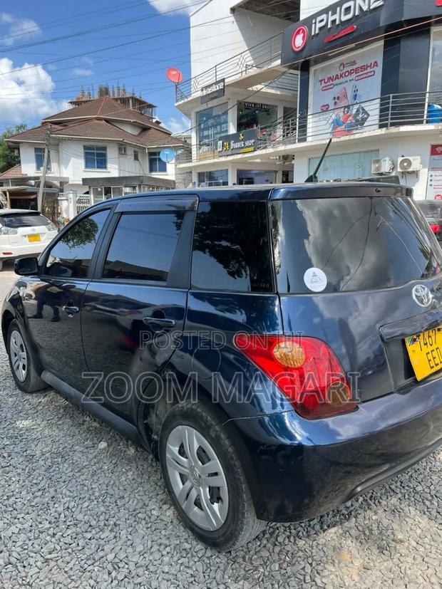 Toyota IST 2005 Blue