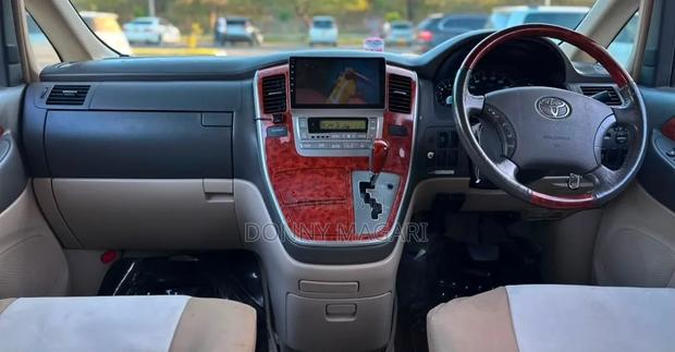 Toyota Alphard 2005 White