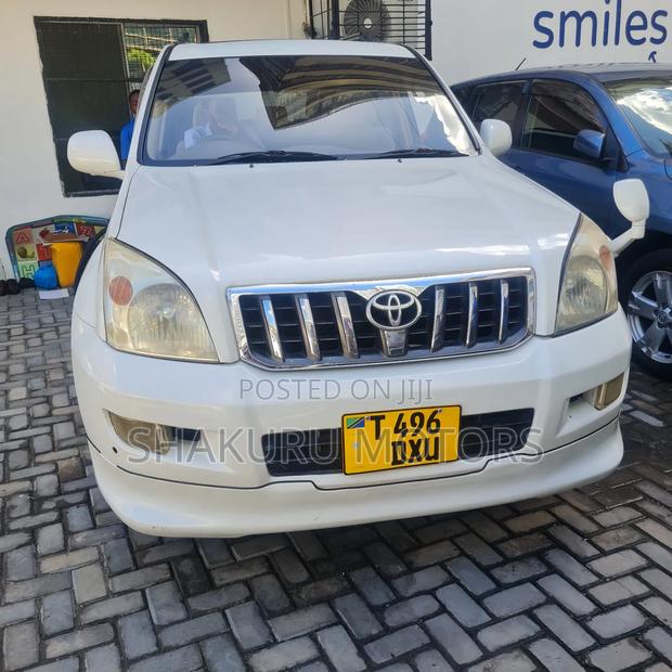 Toyota Land Cruiser Prado 2006 White