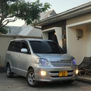 Toyota Noah 2004 Silver for sale