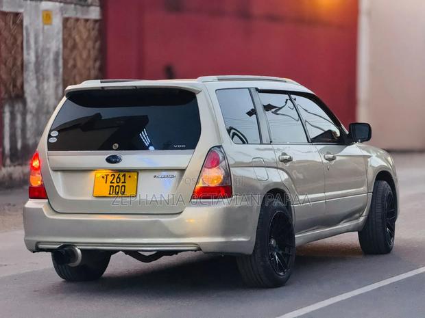 Subaru Forester 2005 Beige