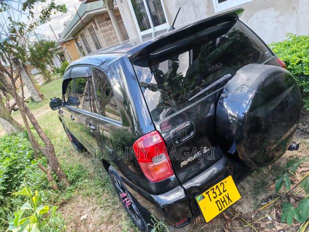 Toyota RAV4 2005 Black