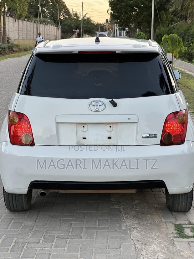 Toyota IST 2004 White