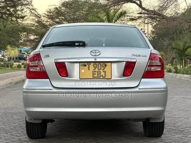 Toyota Premio 2005 Silver