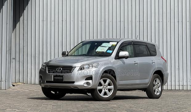 Toyota Vanguard 2007 Silver