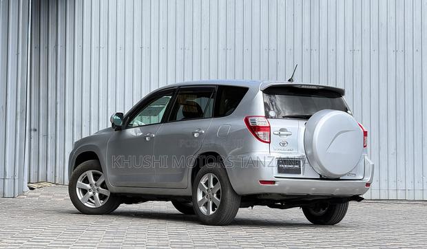 Toyota Vanguard 2007 Silver
