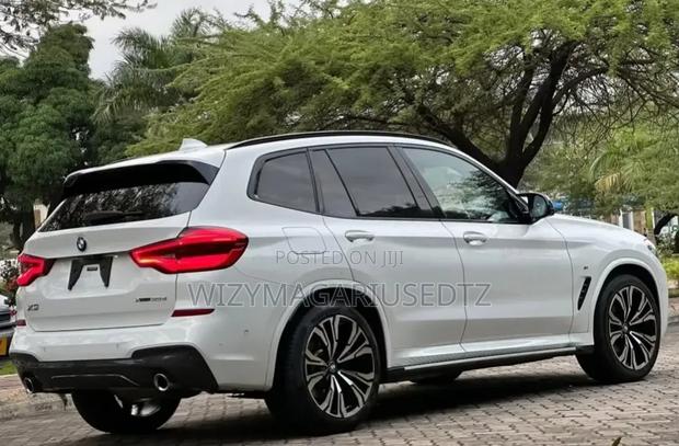 BMW X3 2019 Off white