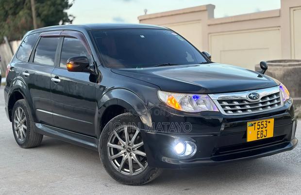 Subaru Forester 2011 Black