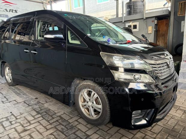 Toyota Vellfire V 2.4 FWD 7-Seater 2010 Black