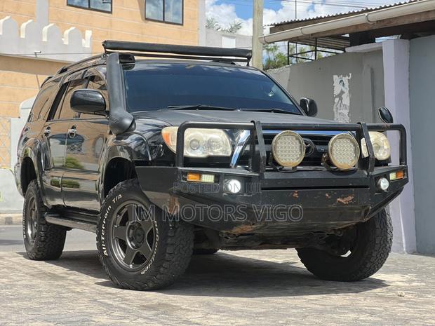 Toyota Hilux Surf 2005 Black