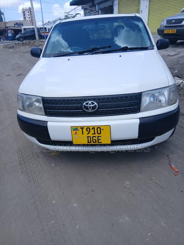 Toyota Probox 2006 White