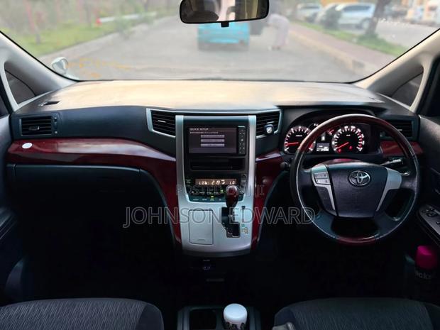 Toyota Alphard 2010 White