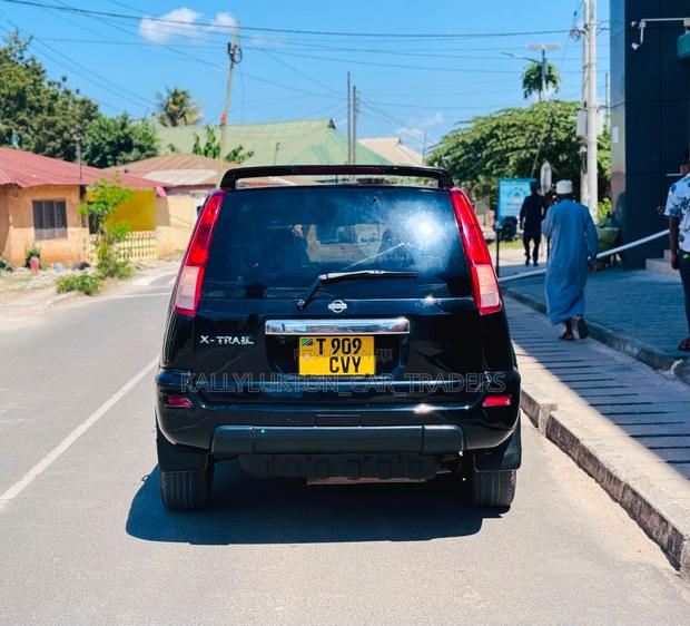 Nissan X-Trail 2005 Black