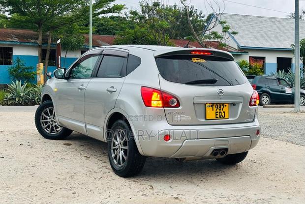 Nissan Dualis 2011 Silver