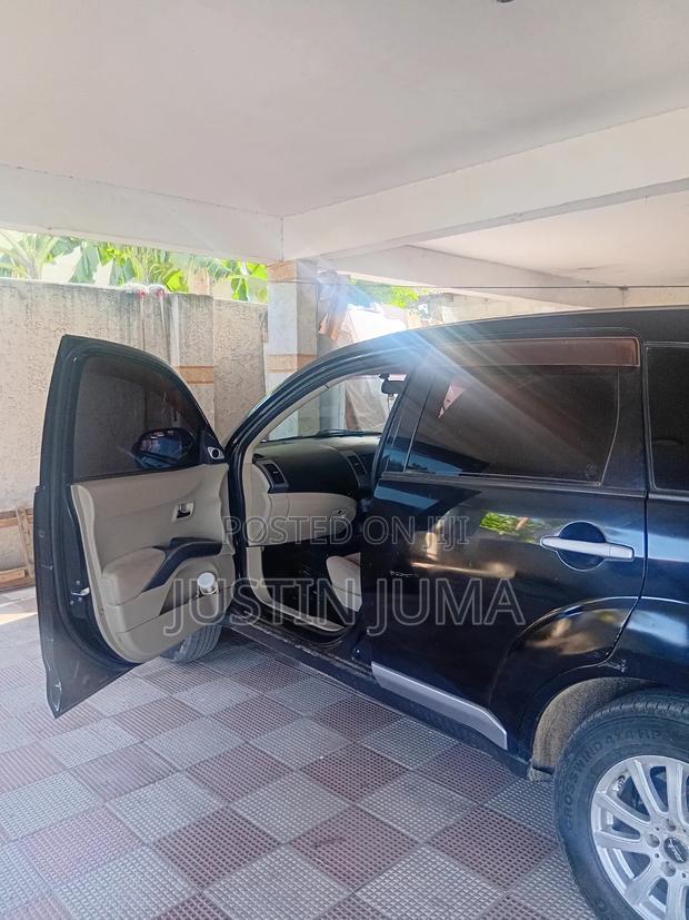 Mitsubishi Outlander 2006 Black