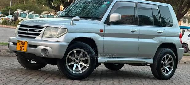 Mitsubishi Pajero 2002 Silver